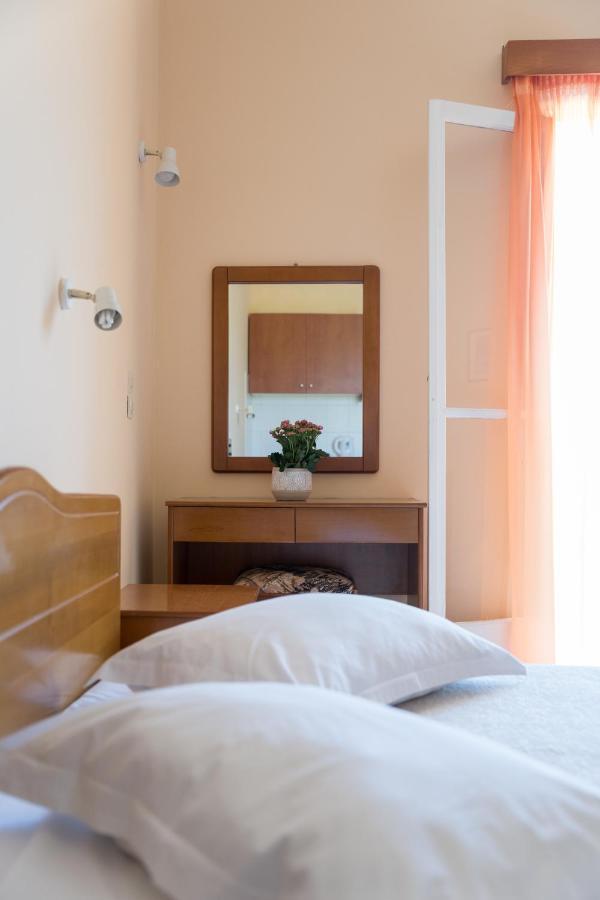 Ammousa Hotel Apartments Lixoúri Eksteriør bilde